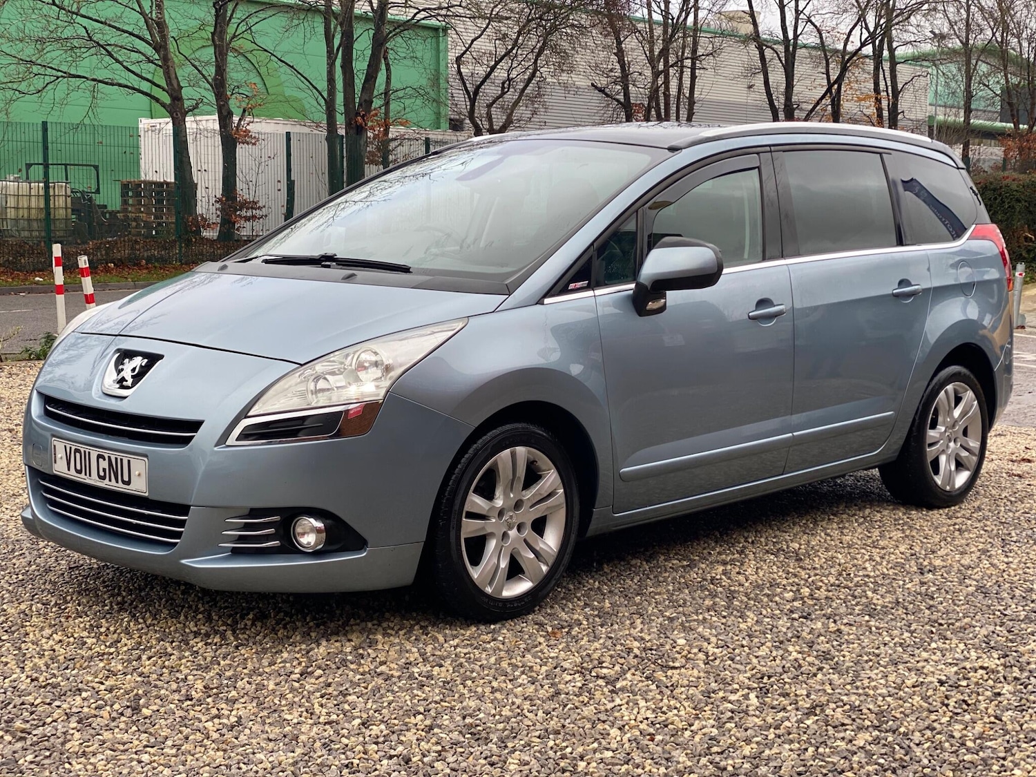 Used Peugeot 5008 2011 for sale - 76759416: Photo 4