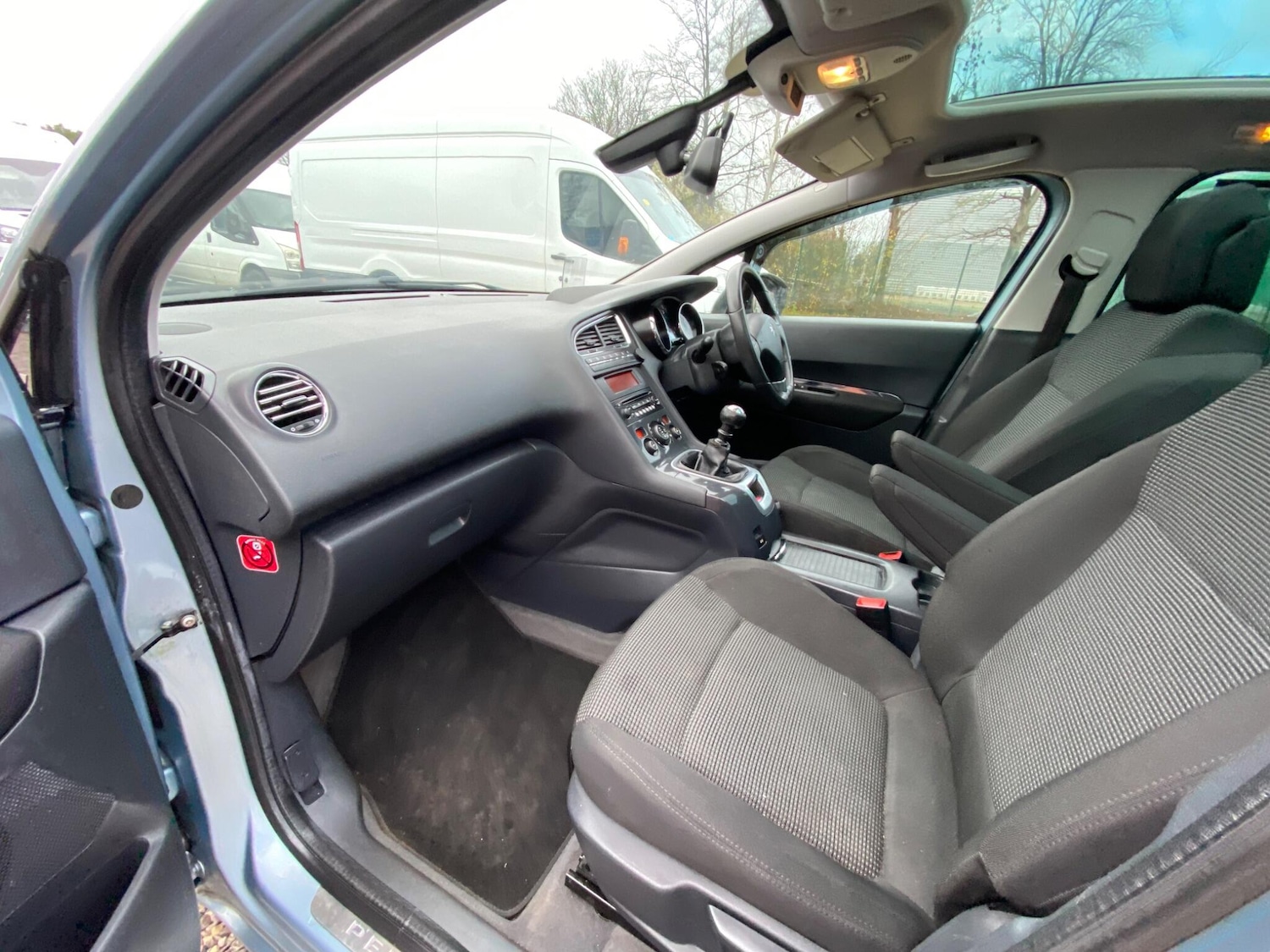 Used Peugeot 5008 2011 for sale - 76759416: Photo 7