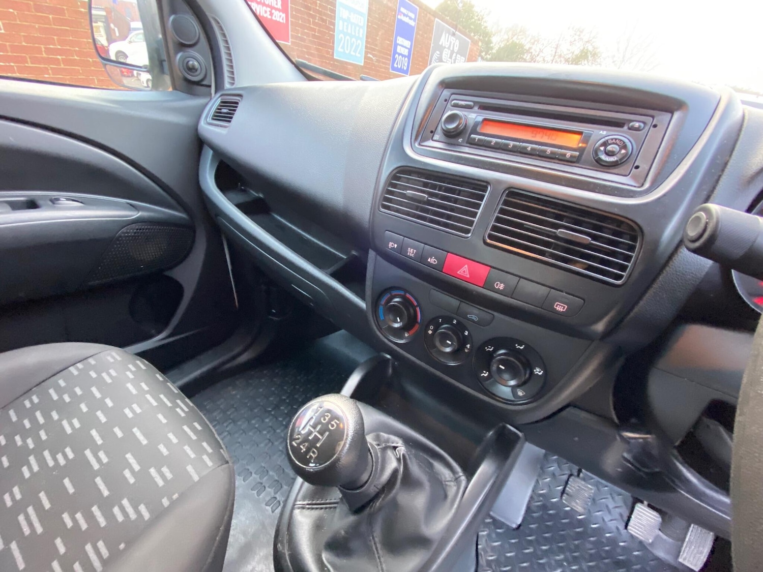 Used Vauxhall Combo 2014 for sale - 77015914: Photo 12