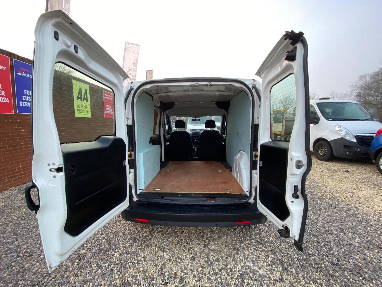 Used Vauxhall Combo 2014 for sale - 77015914: Photo 15