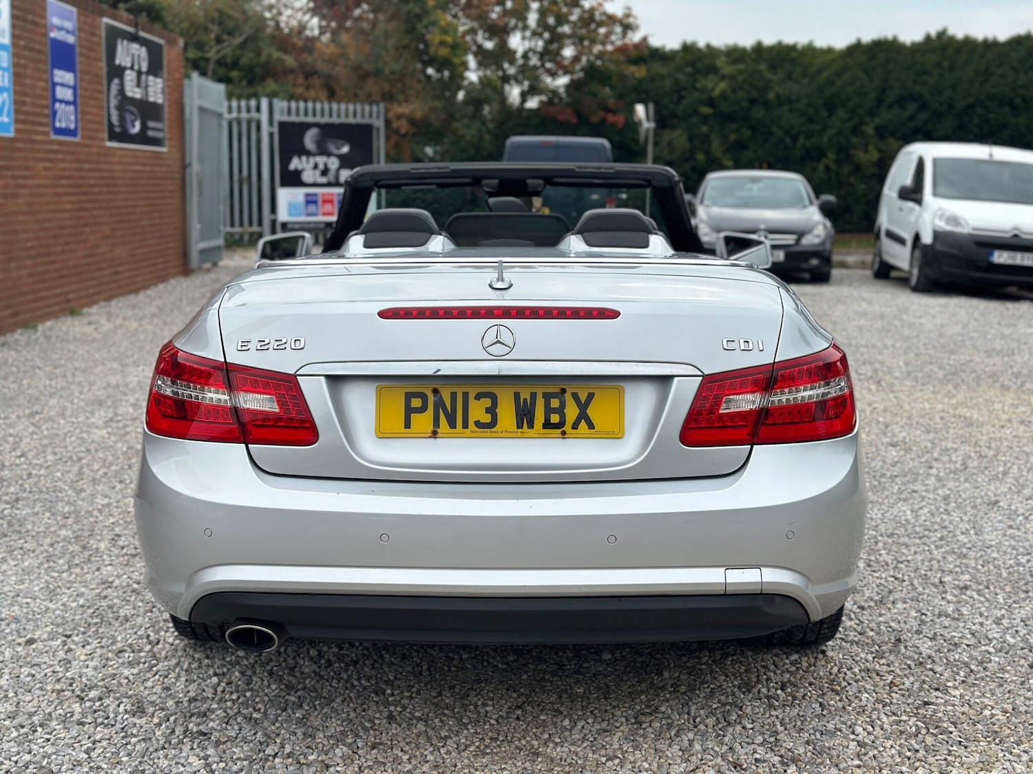 Used Mercedes-Benz E-Class 2013 for sale - 76152376: Photo 21