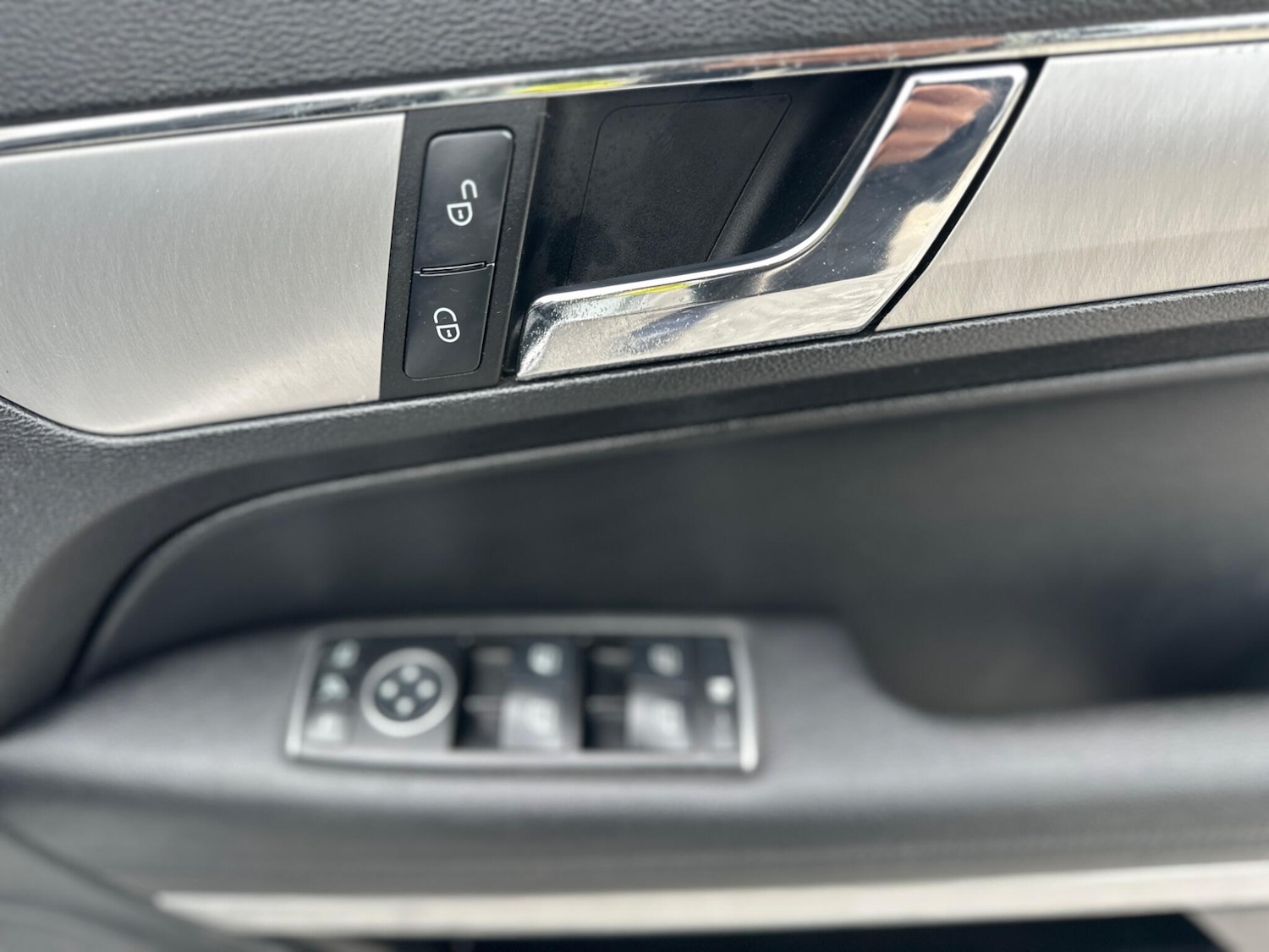 Used Mercedes-Benz E-Class 2013 for sale - 76152376: Photo 33