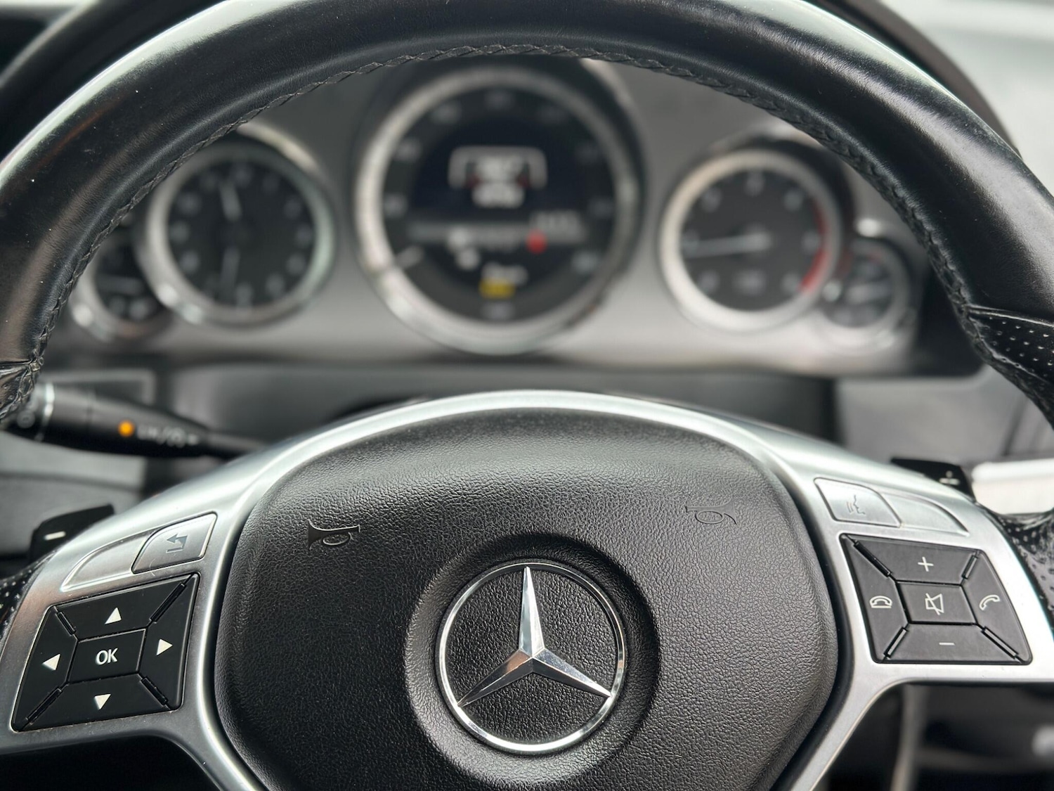 Used Mercedes-Benz E-Class 2013 for sale - 76152376: Photo 57