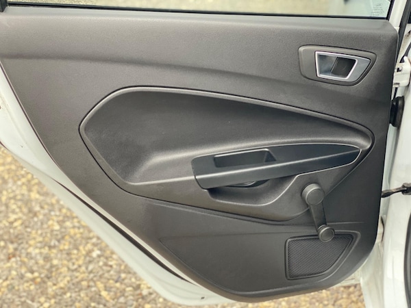 Used Ford Fiesta 2015 for sale - 76260043: Photo 20