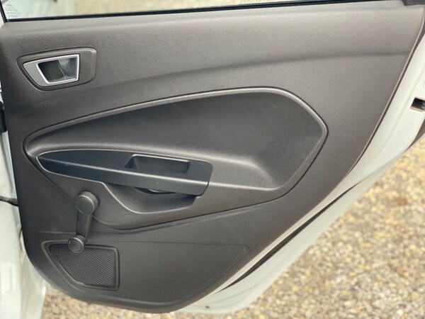 Used Ford Fiesta 2015 for sale - 76260043: Photo 21