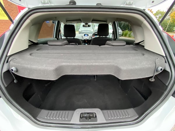Used Ford Fiesta 2015 for sale - 76260043: Photo 36