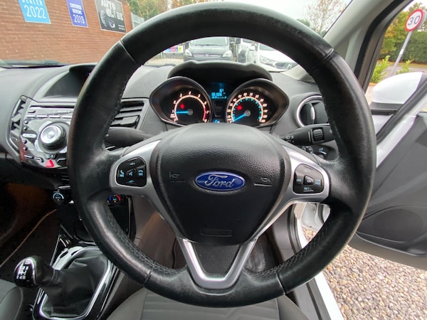 Used Ford Fiesta 2015 for sale - 76260043: Photo 50