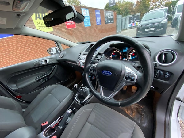 Used Ford Fiesta 2015 for sale - 76260043: Photo 8