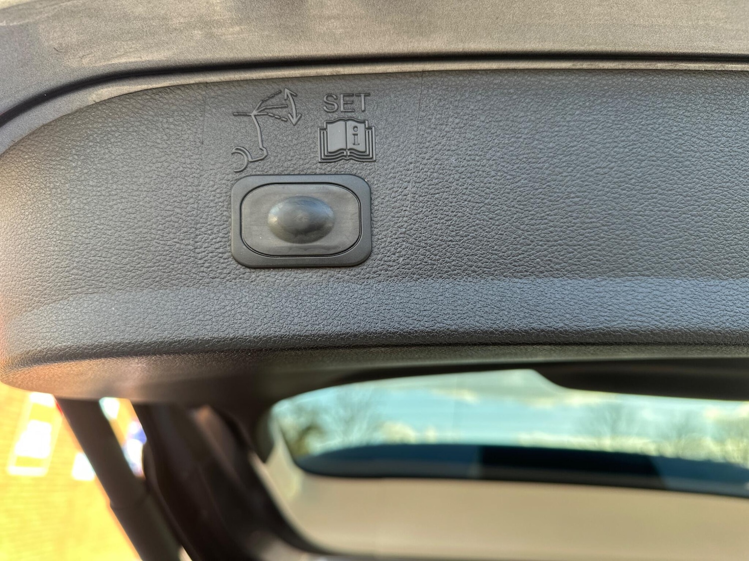 Used Ford Kuga 2014 for sale - 77853331: Photo 29