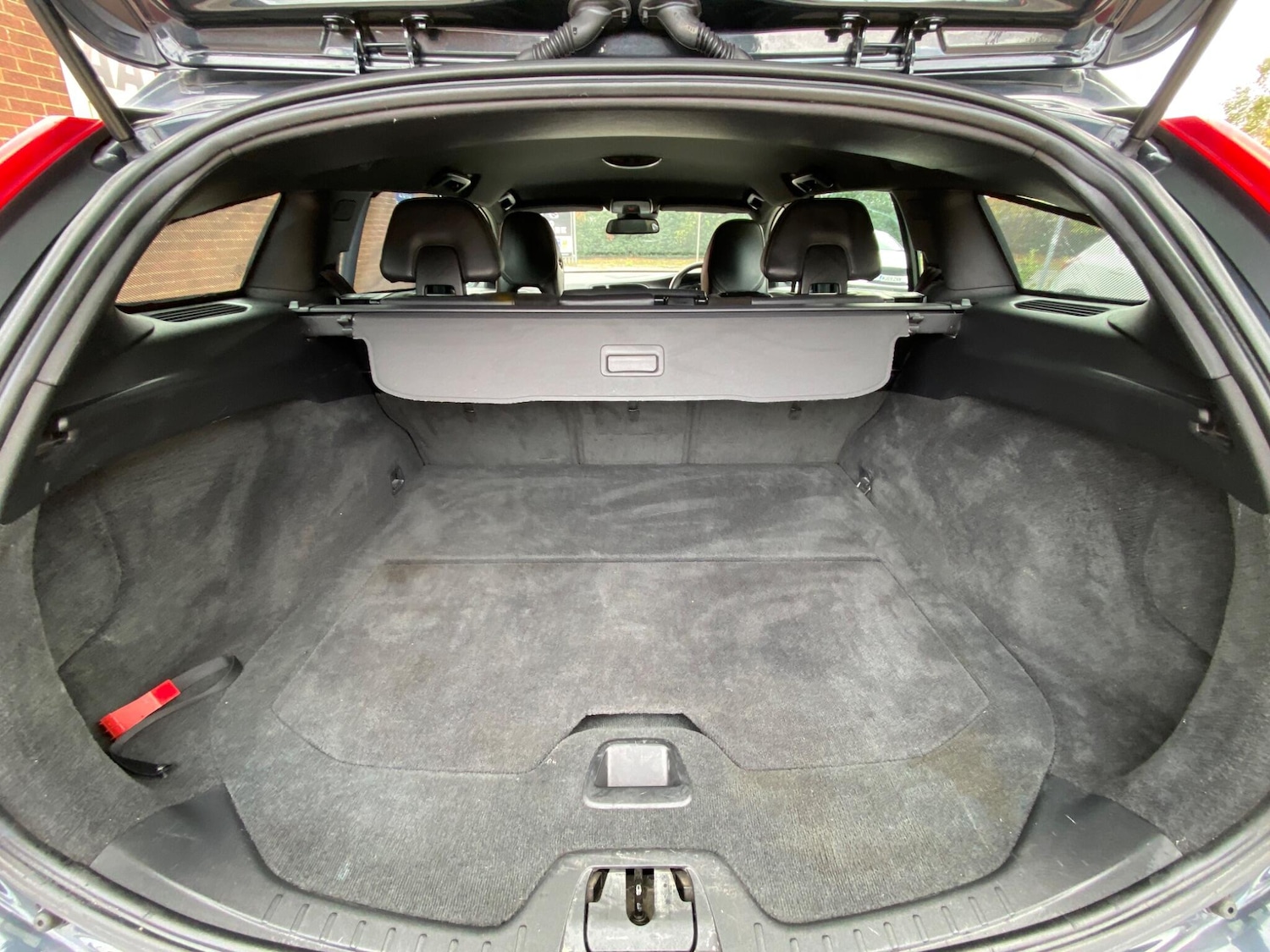 Used Volvo V60 2015 for sale - 76380810: Photo 11