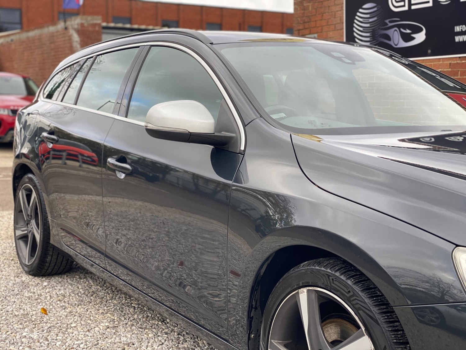 Used Volvo V60 2015 for sale - 76380810: Photo 15