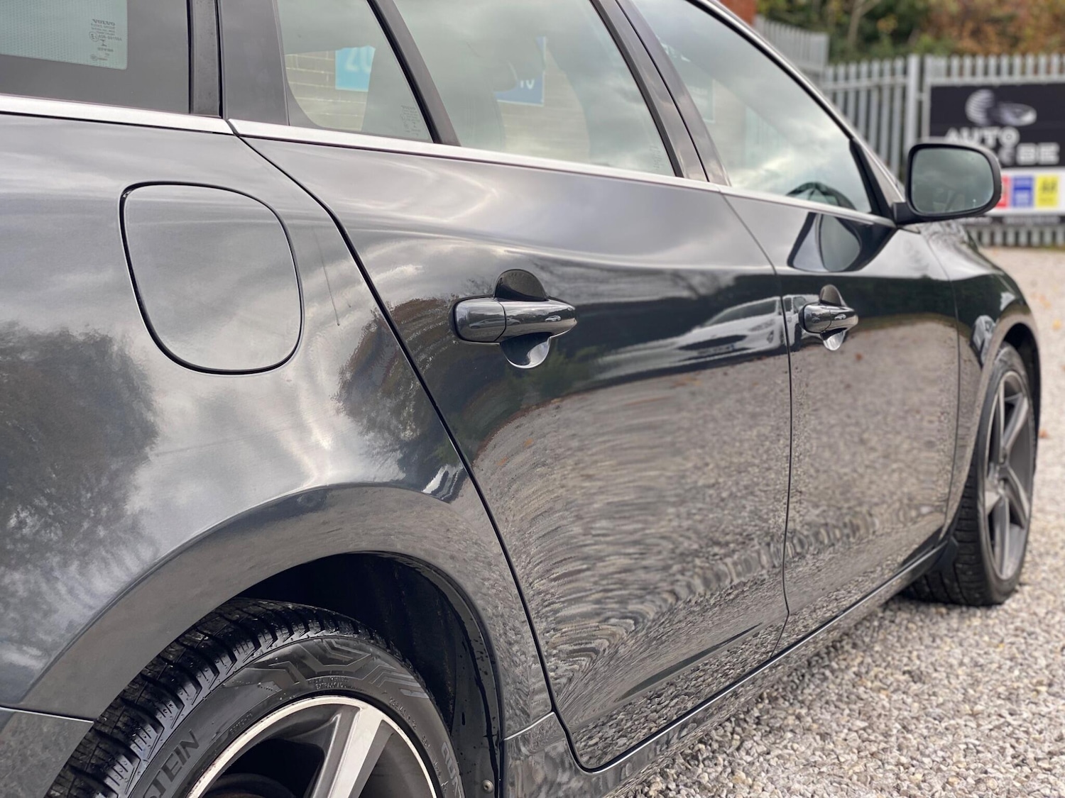 Used Volvo V60 2015 for sale - 76380810: Photo 54