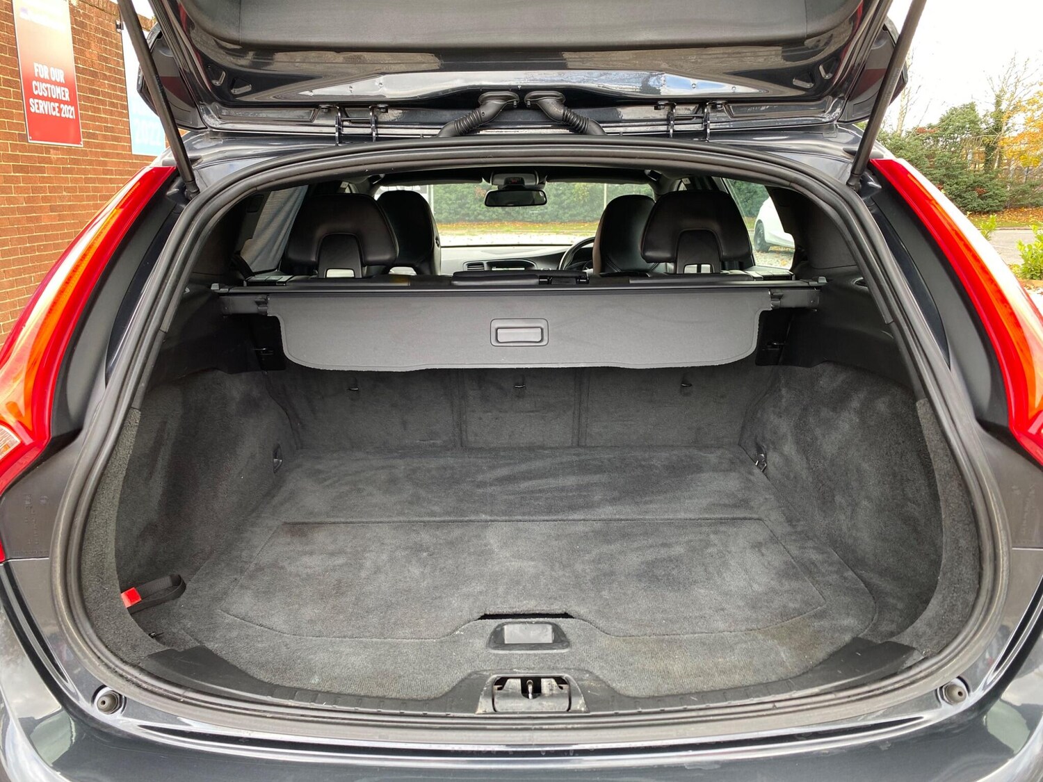 Used Volvo V60 2015 for sale - 76380810: Photo 58