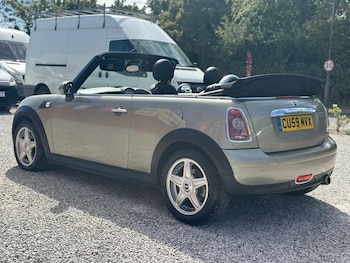 Used MINI Convertible 2009 for sale - 79532526: Photo