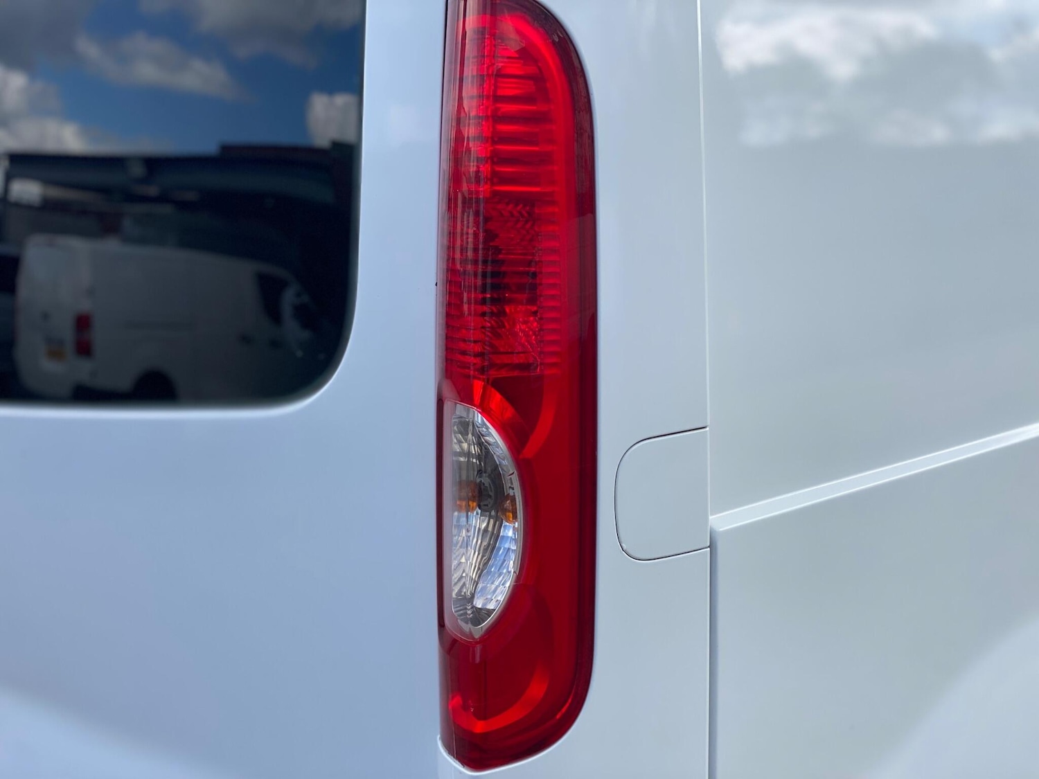 Used Vauxhall Vivaro for sale - 78215116: Photo 27