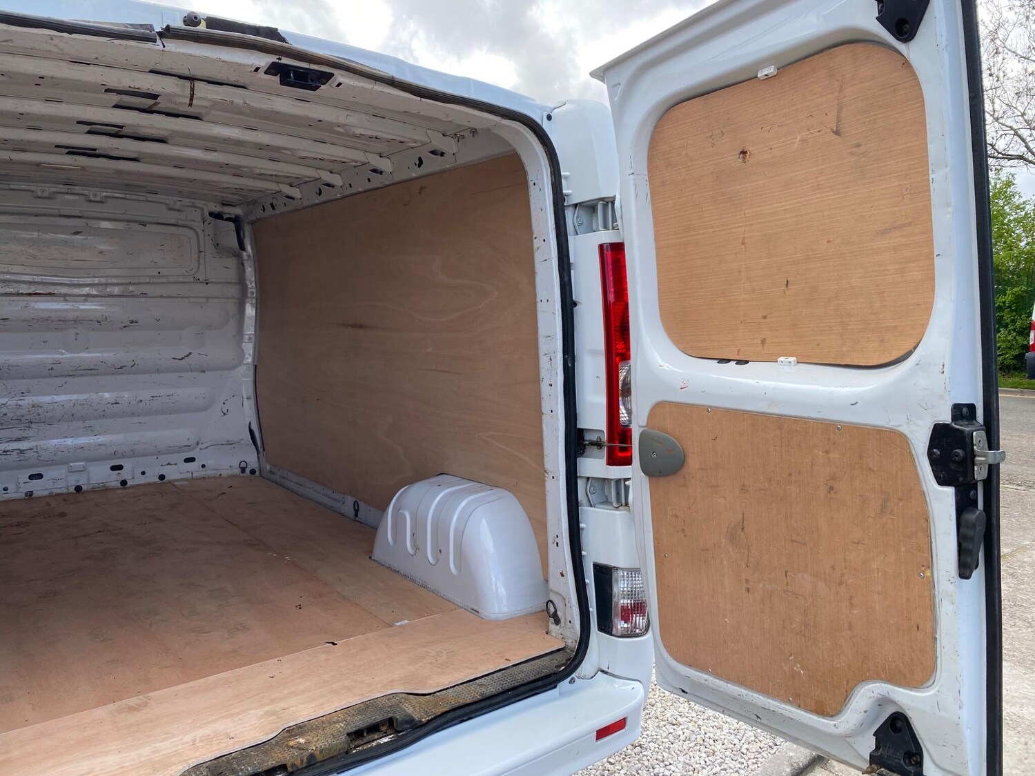 Used Vauxhall Vivaro for sale - 78215116: Photo 51