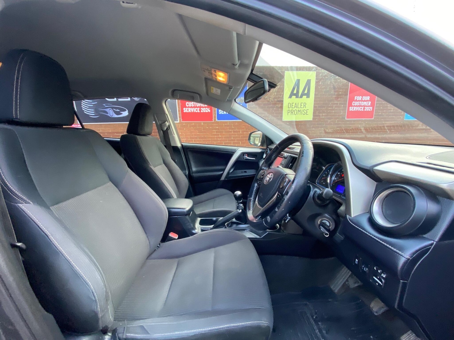 Used Toyota RAV4 2013 for sale - 77015919: Photo 9