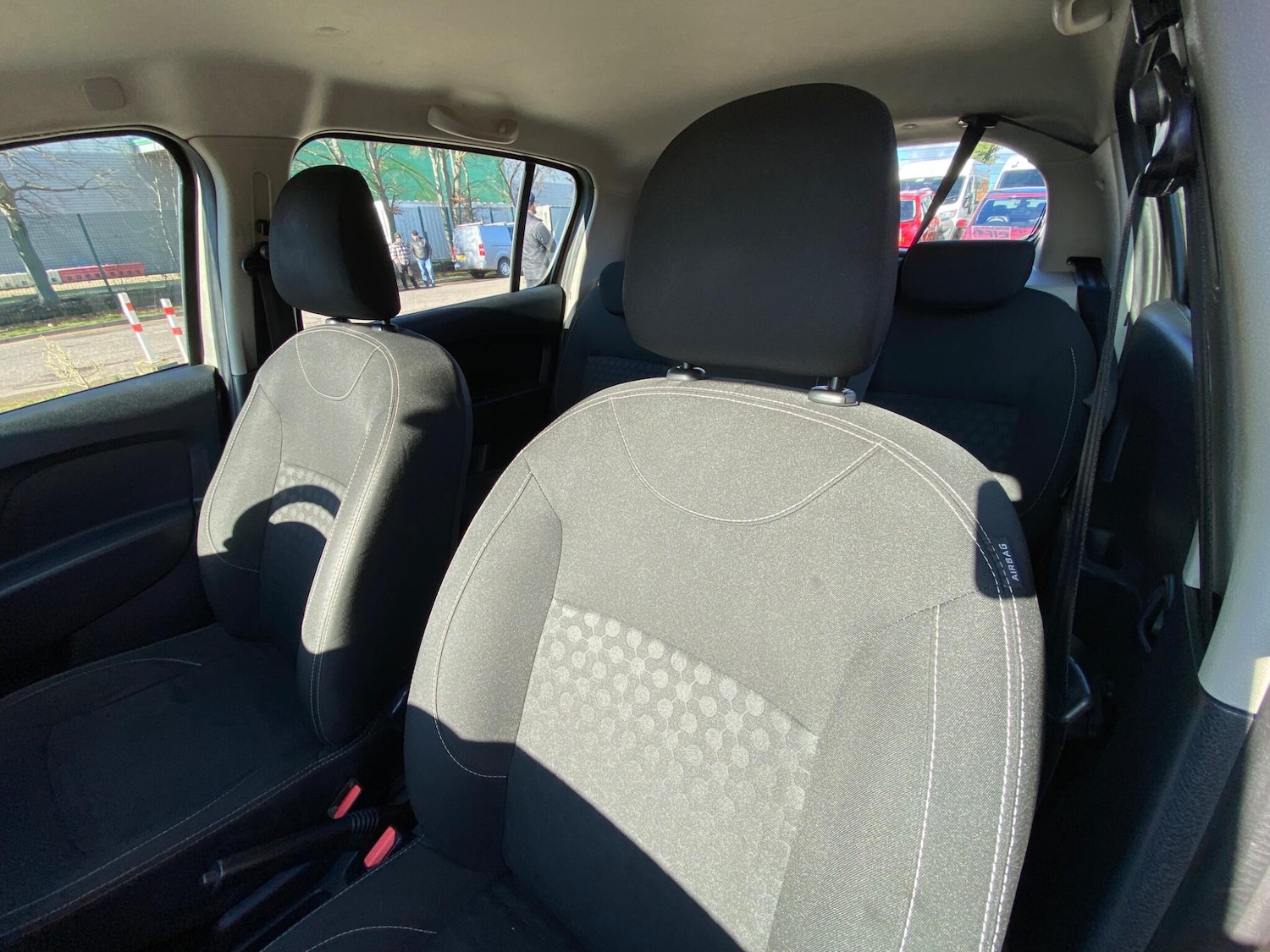 Used Dacia Sandero 2015 for sale - 77704605: Photo 15