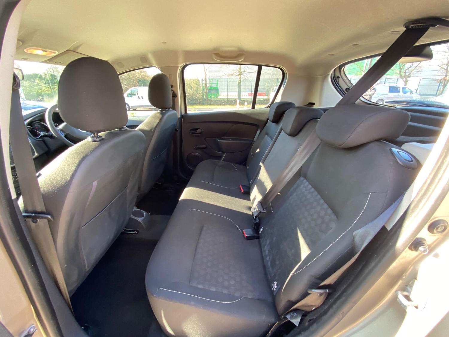 Used Dacia Sandero 2015 for sale - 77704605: Photo 24