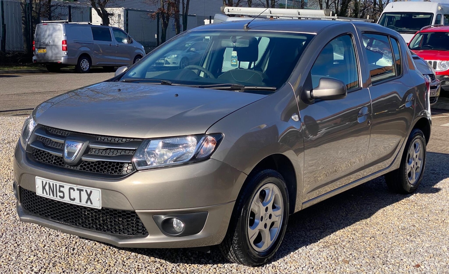 Used Dacia Sandero 2015 for sale - 77704605: Photo 3
