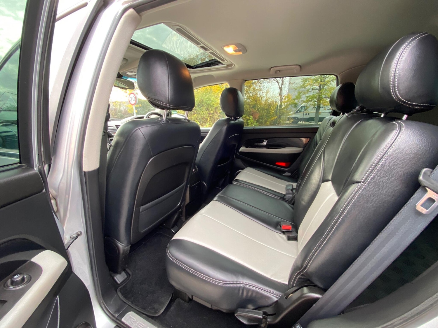 Used Ssangyong Rexton 2017 for sale - 76992382: Photo 33