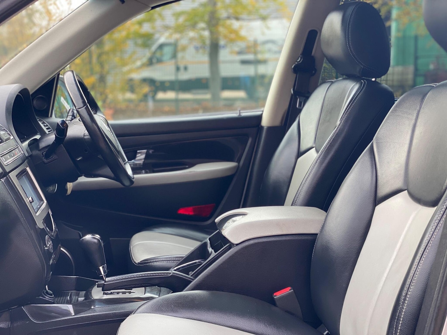 Used Ssangyong Rexton 2017 for sale - 76992382: Photo 54