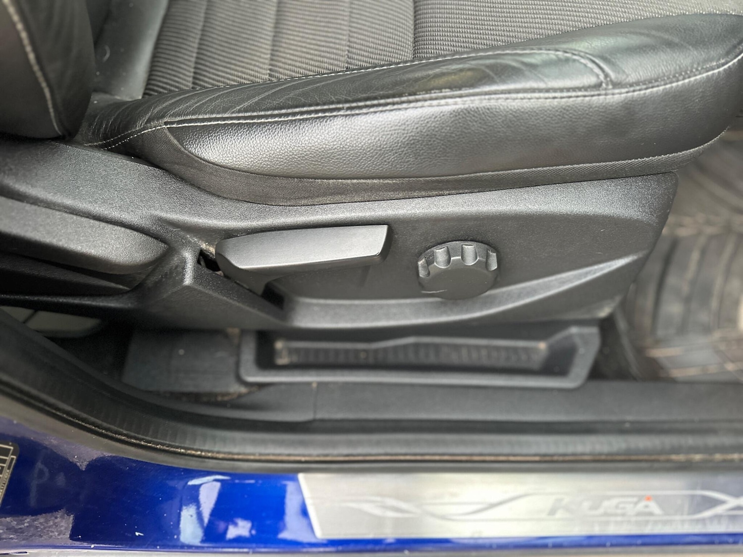 Used Ford Kuga 2014 for sale - 77305844: Photo 29