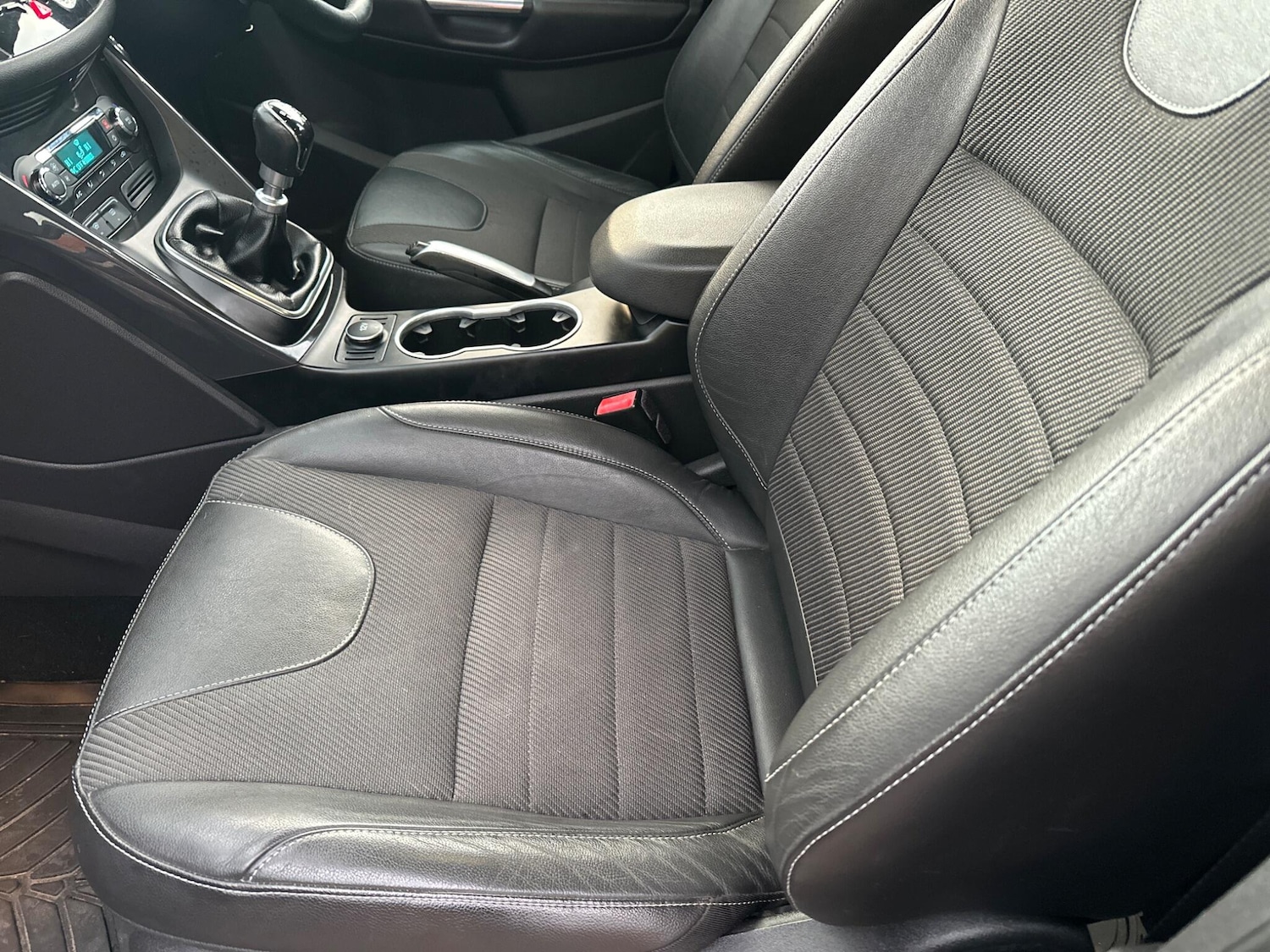 Used Ford Kuga 2014 for sale - 77305844: Photo 40