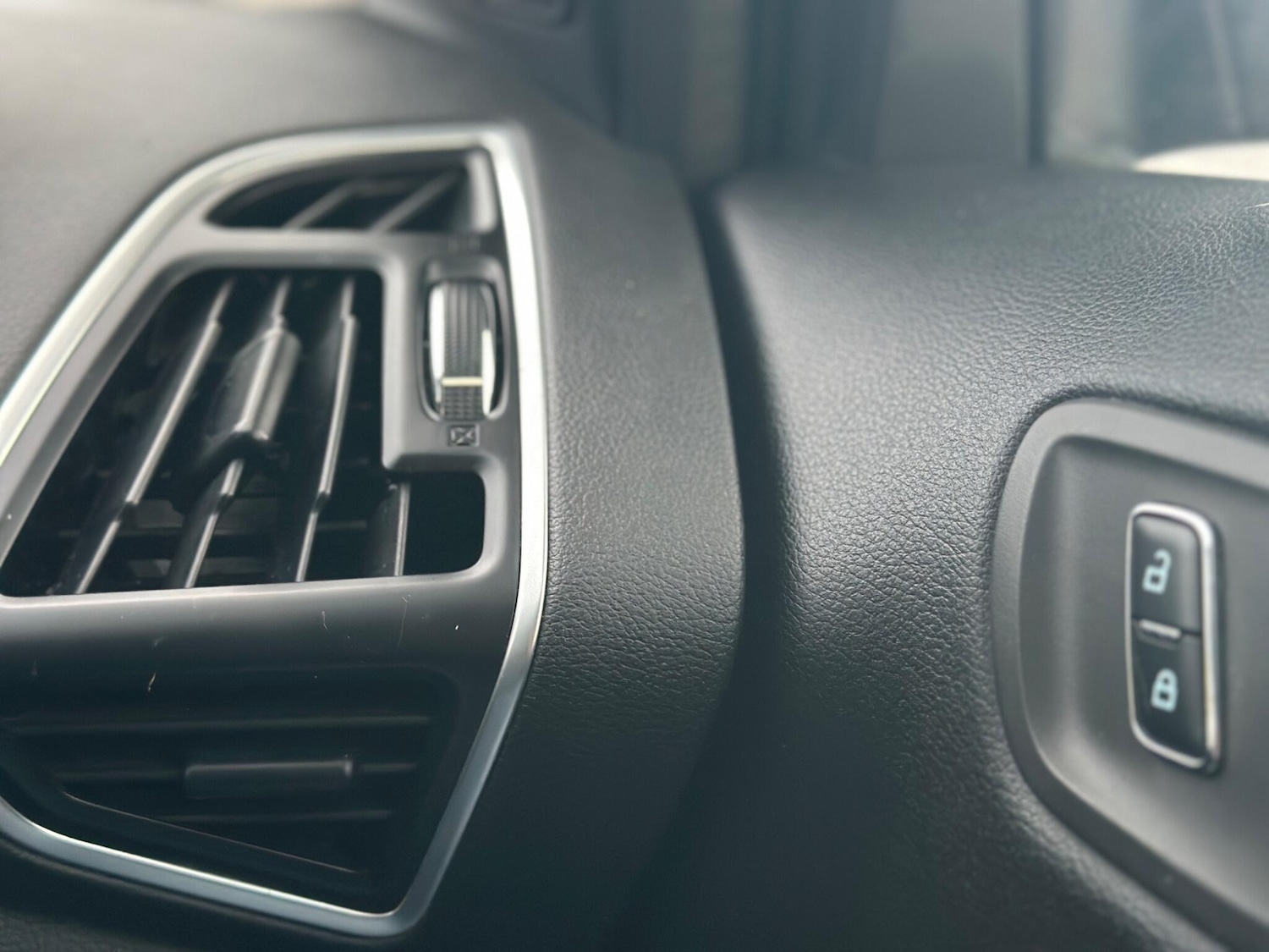 Used Ford Kuga 2014 for sale - 77305844: Photo 53