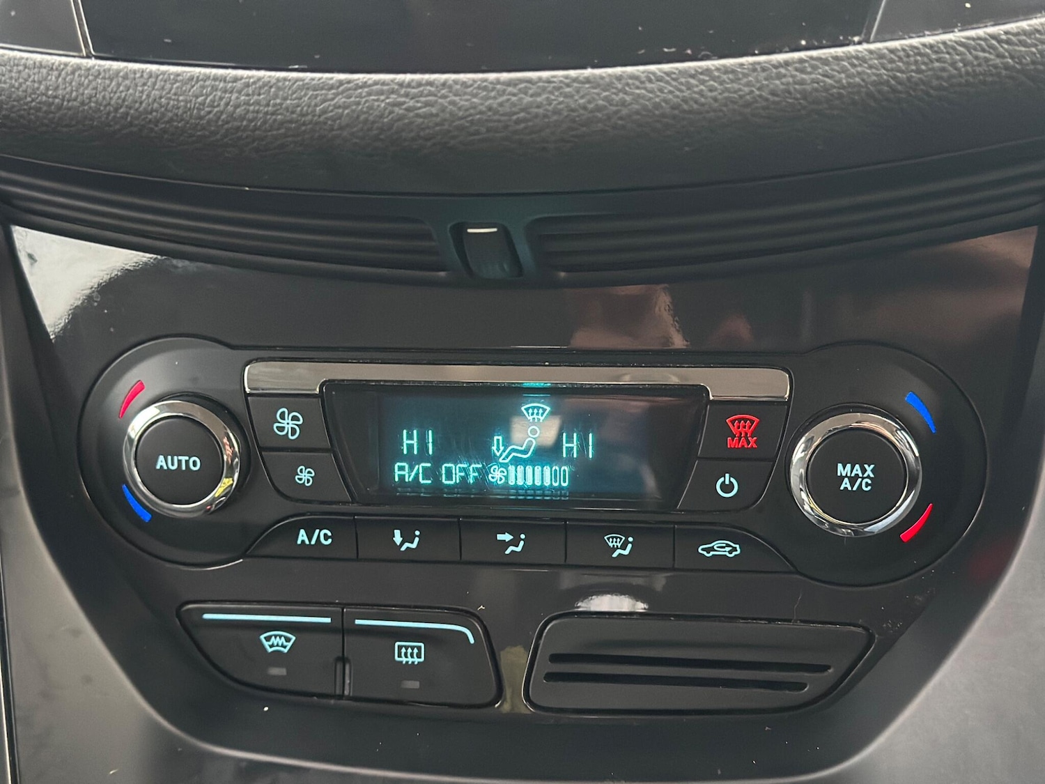 Used Ford Kuga 2014 for sale - 77305844: Photo 56