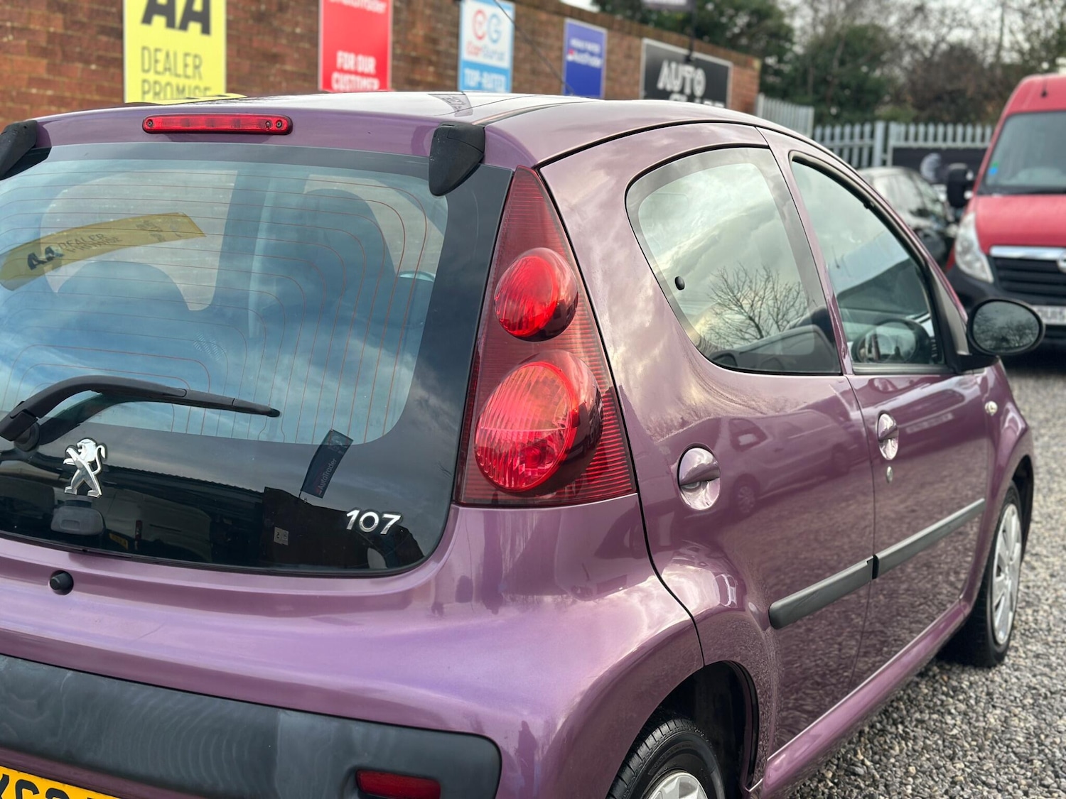 Used Peugeot 107 2012 for sale - 77345119: Photo 18