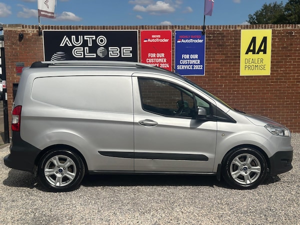Used Ford Transit Courier 2017 for sale - 75377040: Photo 12