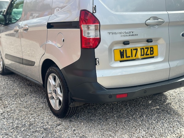 Used Ford Transit Courier 2017 for sale - 75377040: Photo 19