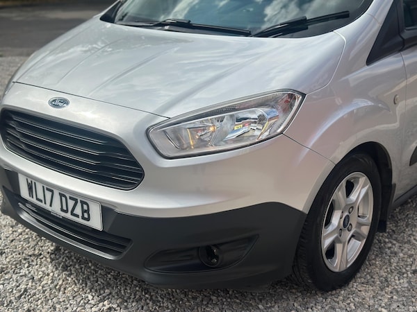 Used Ford Transit Courier 2017 for sale - 75377040: Photo 28