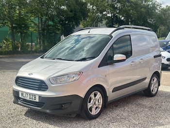 Used Ford Transit Courier 2017 for sale - 75377040: Photo