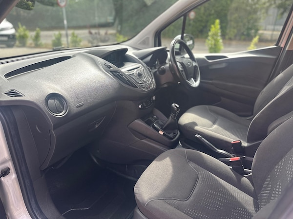 Used Ford Transit Courier 2017 for sale - 75377040: Photo 8