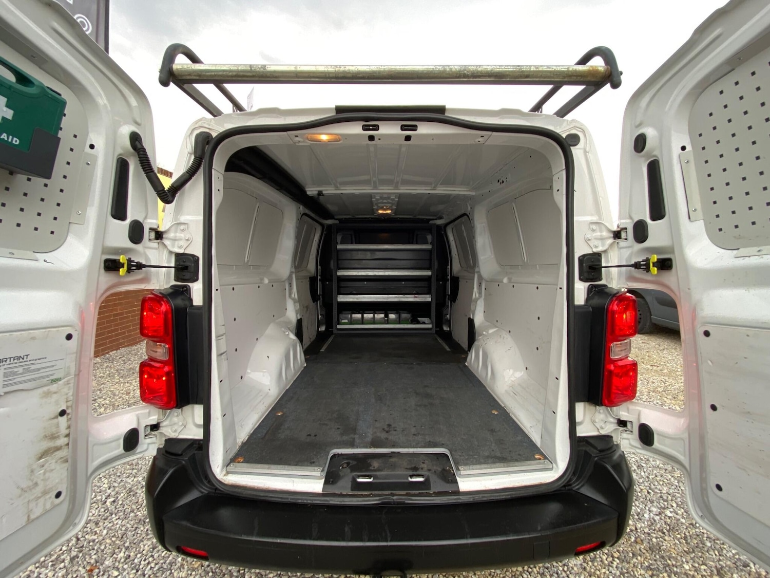 Used Vauxhall Vivaro 2022 for sale - 76990130: Photo 8