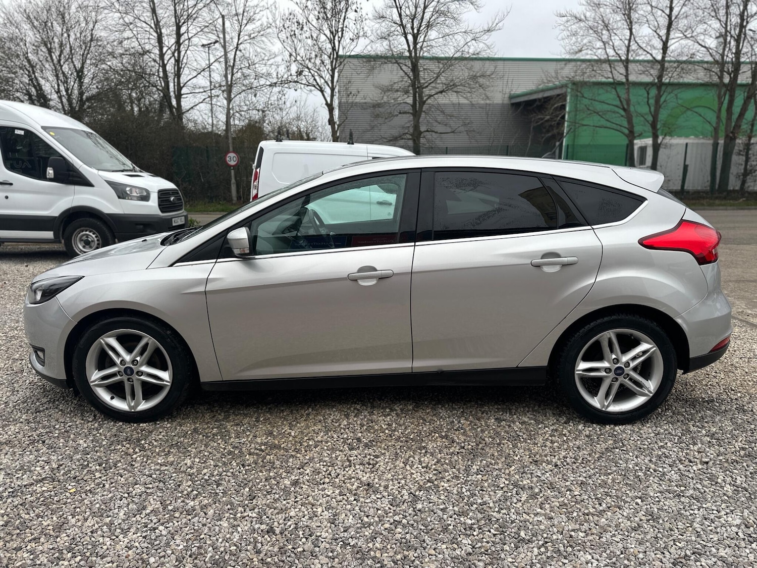 Used Ford Focus 2017 for sale - 77853018: Photo 17