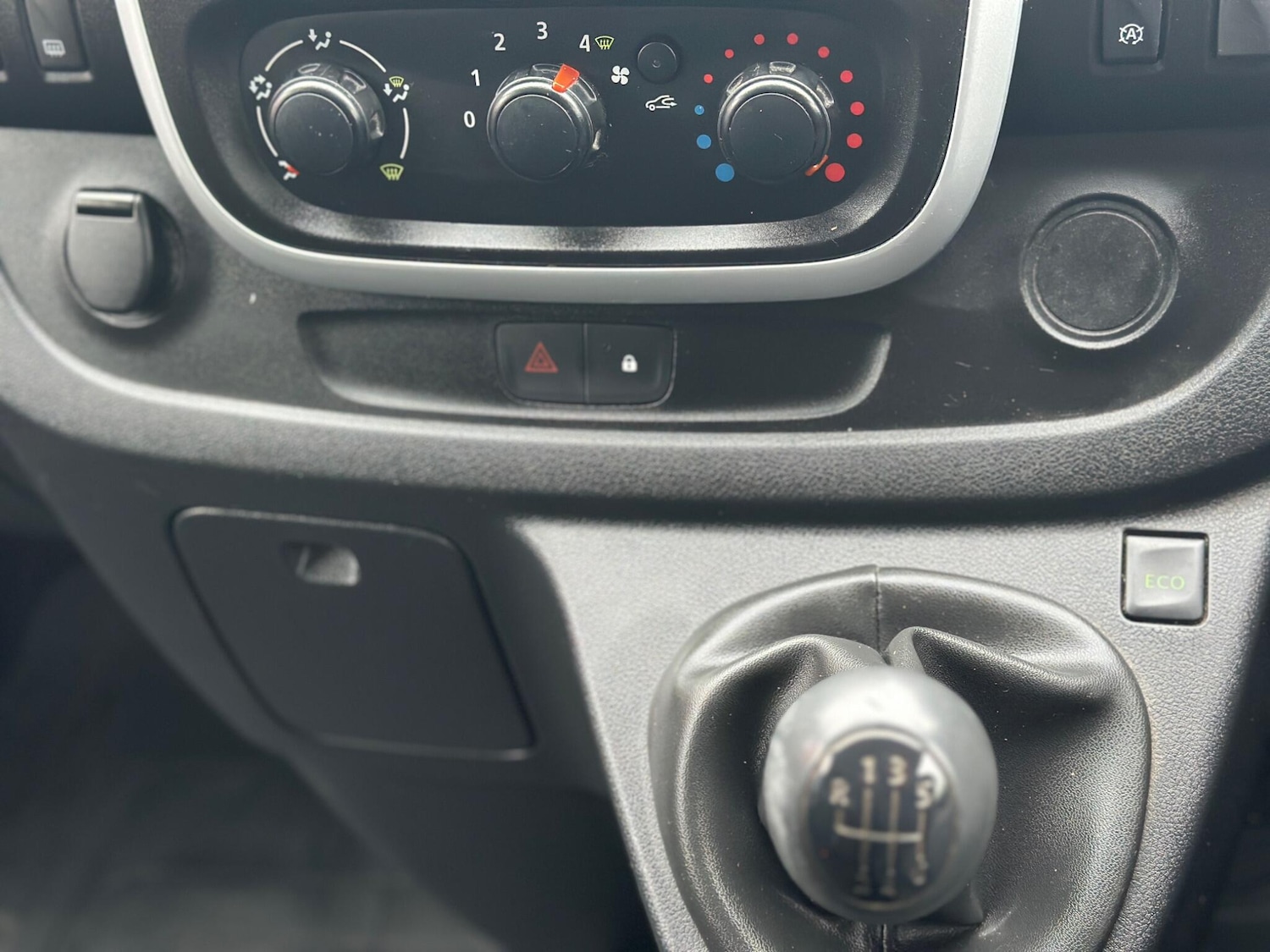 Used Renault Trafic 2015 for sale - 77484130: Photo 41