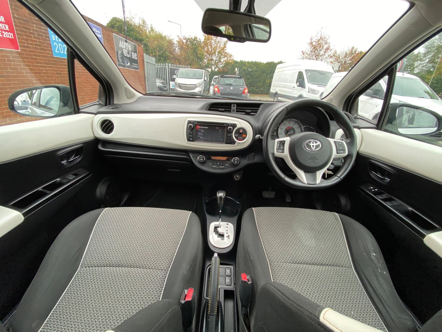 Used Toyota Yaris 2014 for sale - 76991666: Photo 13