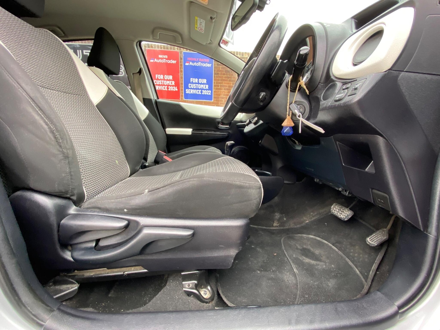 Used Toyota Yaris 2014 for sale - 76991666: Photo 34