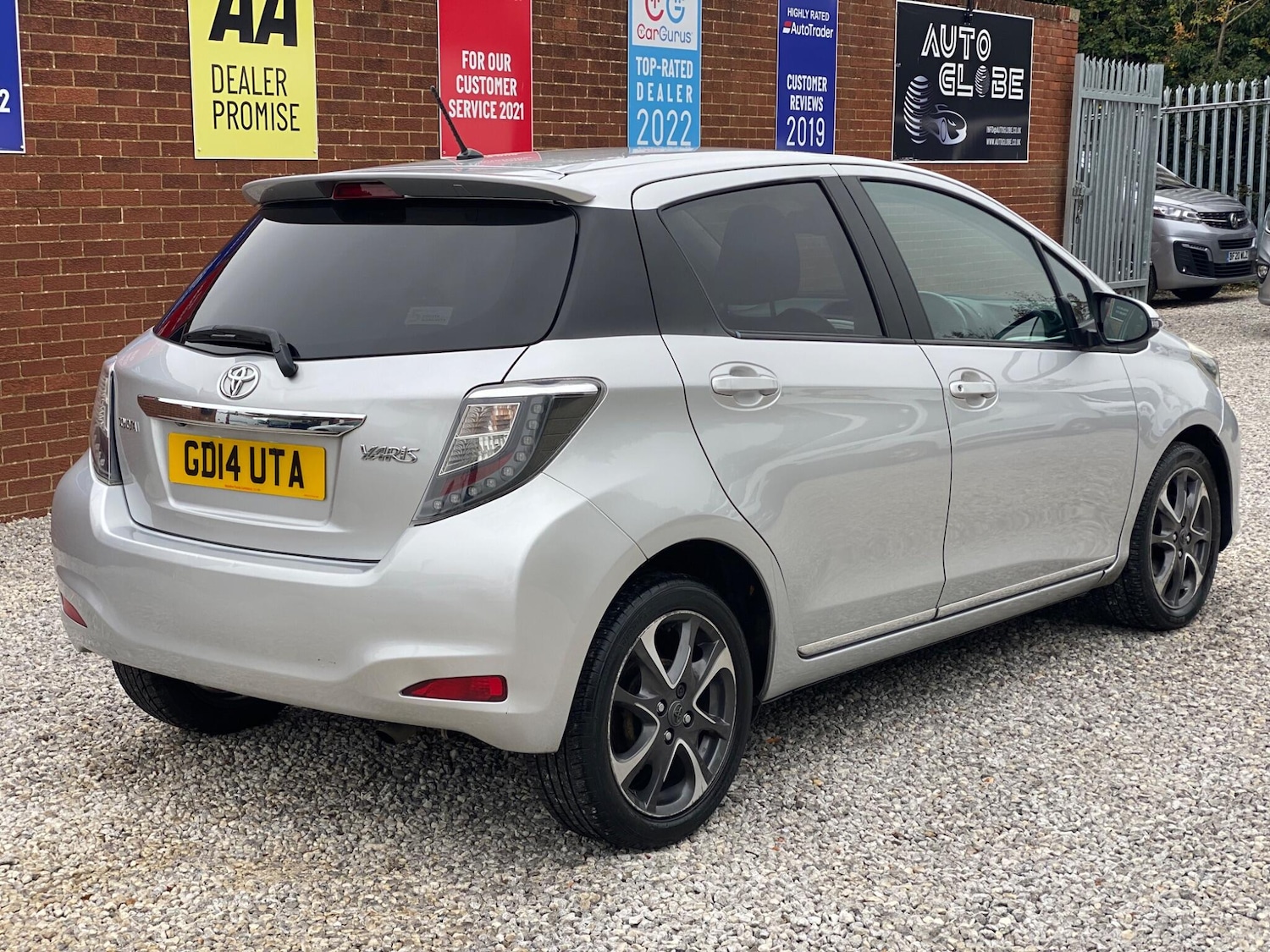 Used Toyota Yaris 2014 for sale - 76991666: Photo 4