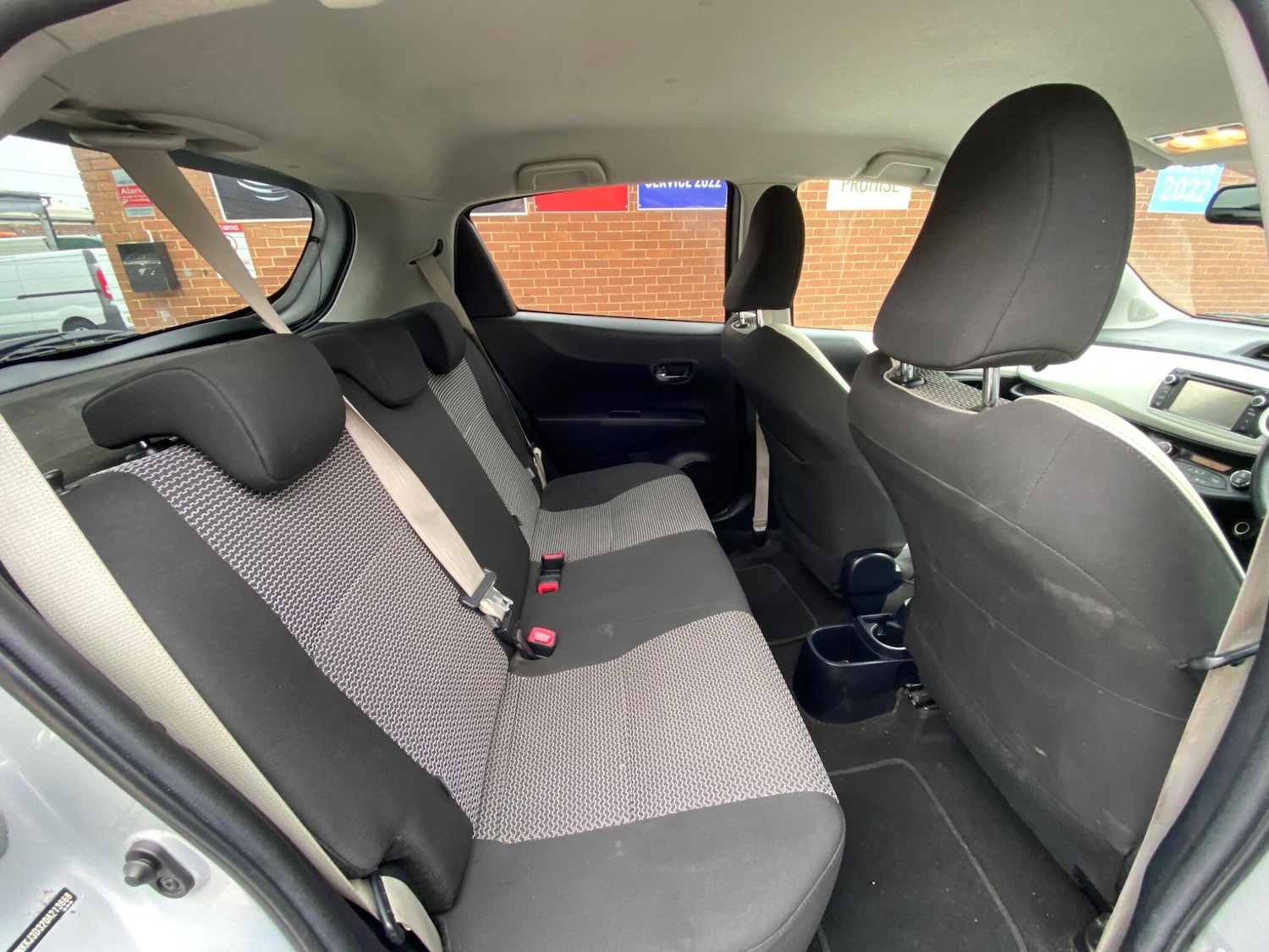 Used Toyota Yaris 2014 for sale - 76991666: Photo 44