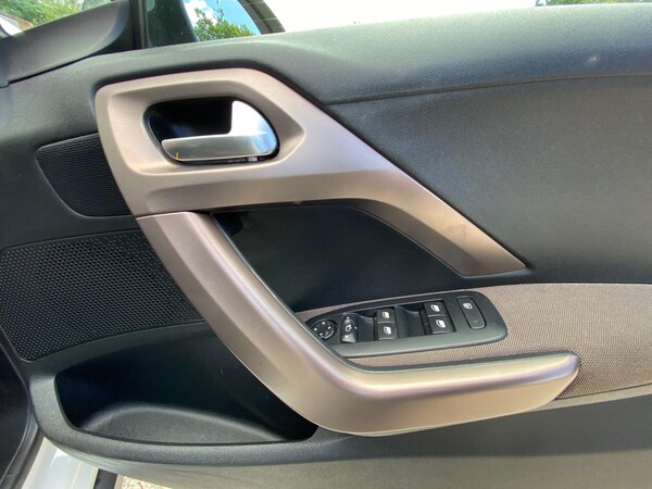 Used Peugeot 2008 2013 for sale - 76188778: Photo 31