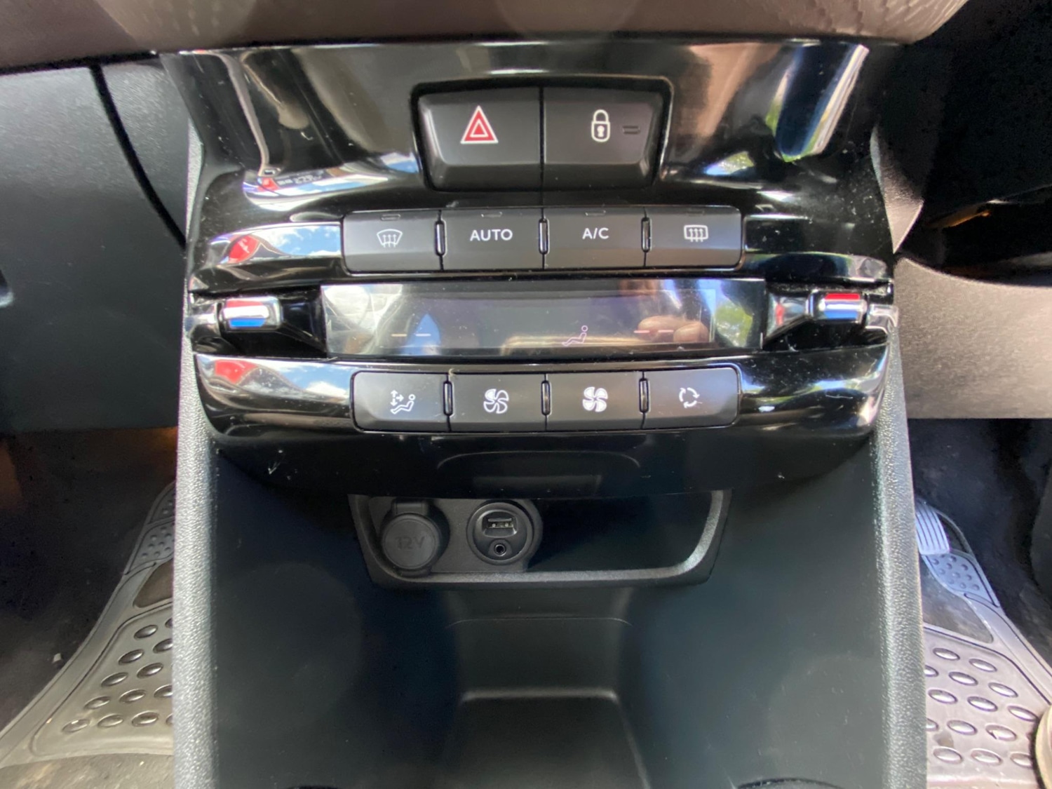 Used Peugeot 2008 2013 for sale - 76188778: Photo 44