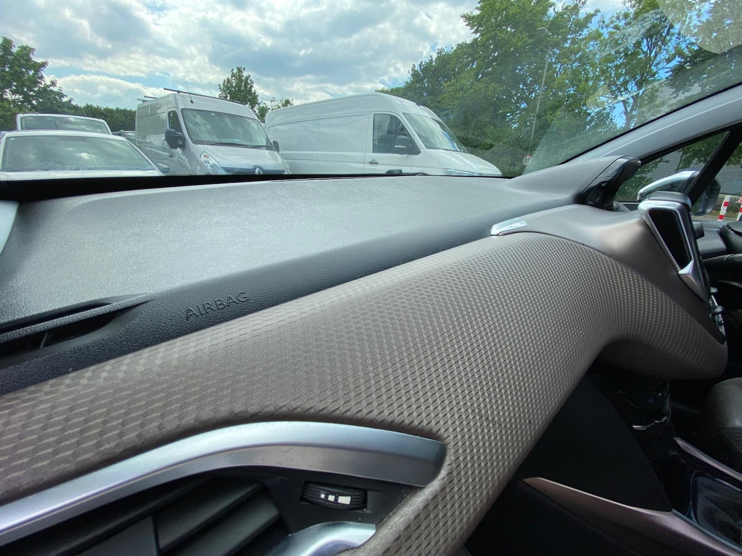 Used Peugeot 2008 2013 for sale - 76188778: Photo 60