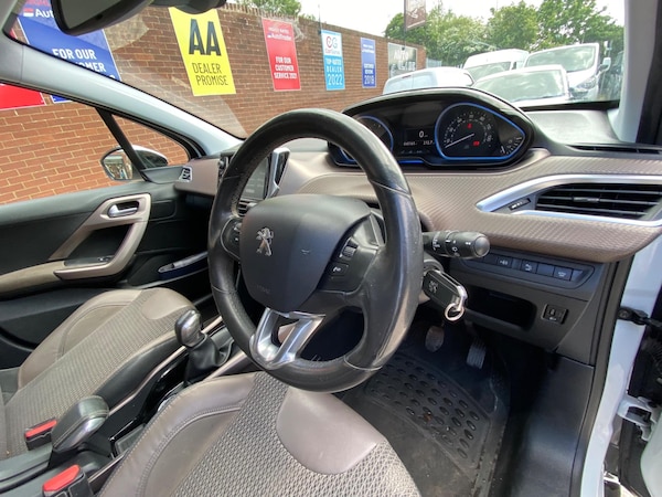 Used Peugeot 2008 2013 for sale - 76188778: Photo 8