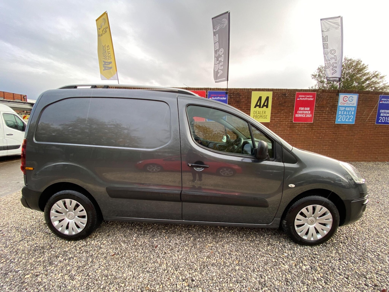 Used Citroen Berlingo 2015 for sale - 76585401: Photo 4