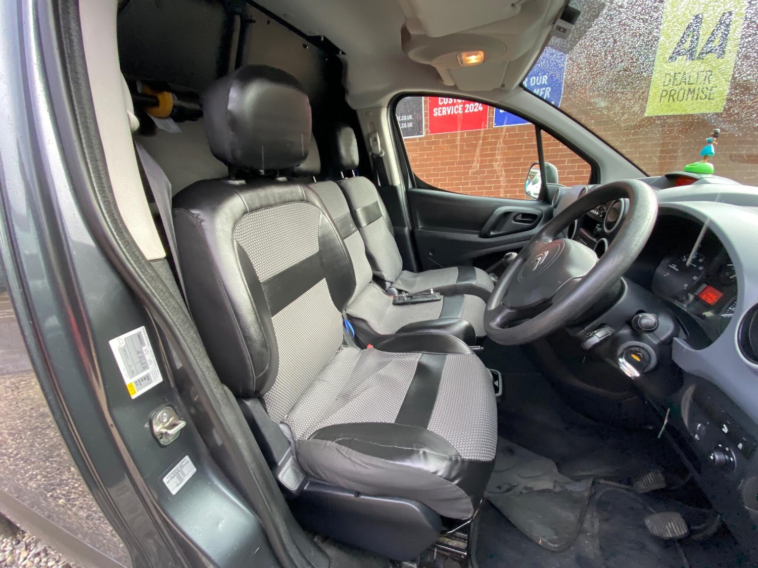 Used Citroen Berlingo 2015 for sale - 76585401: Photo 6