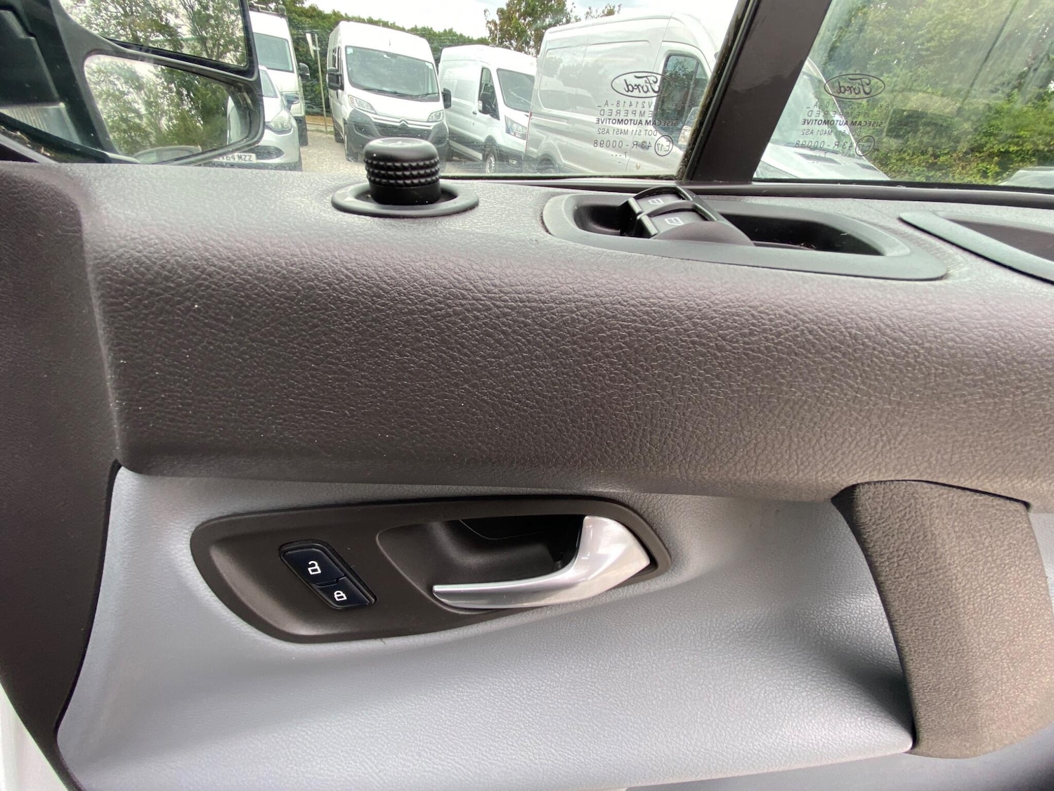 Used Ford Transit Custom 2018 for sale - 76988565: Photo 38